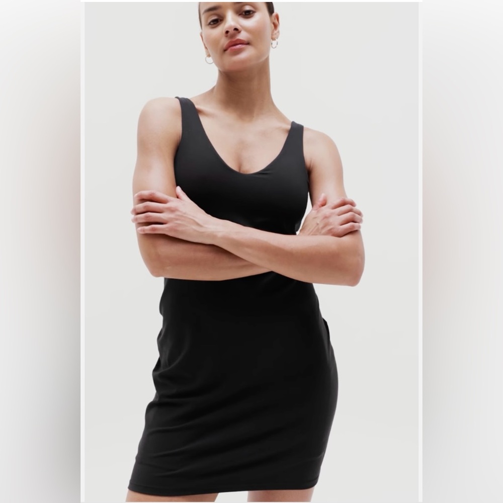 New With Tags! Athleta Transcend Dress- Built in shorts- Black XS